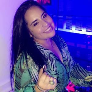 Meet your Posher, Yoana